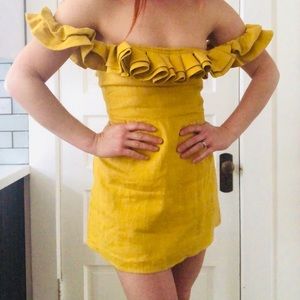 Reformation linen dress. Sexy ruffle. 😍 Like new.